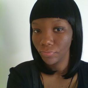 Meet your Posher, Tia